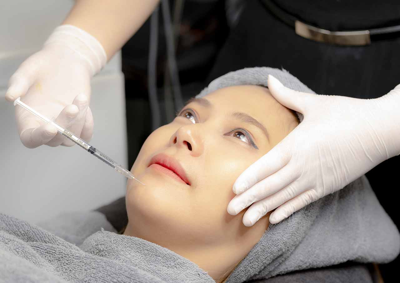 Chin Augmentation 2 Why-Choose-Dermal-Fillers-for-Chin-Augmentation