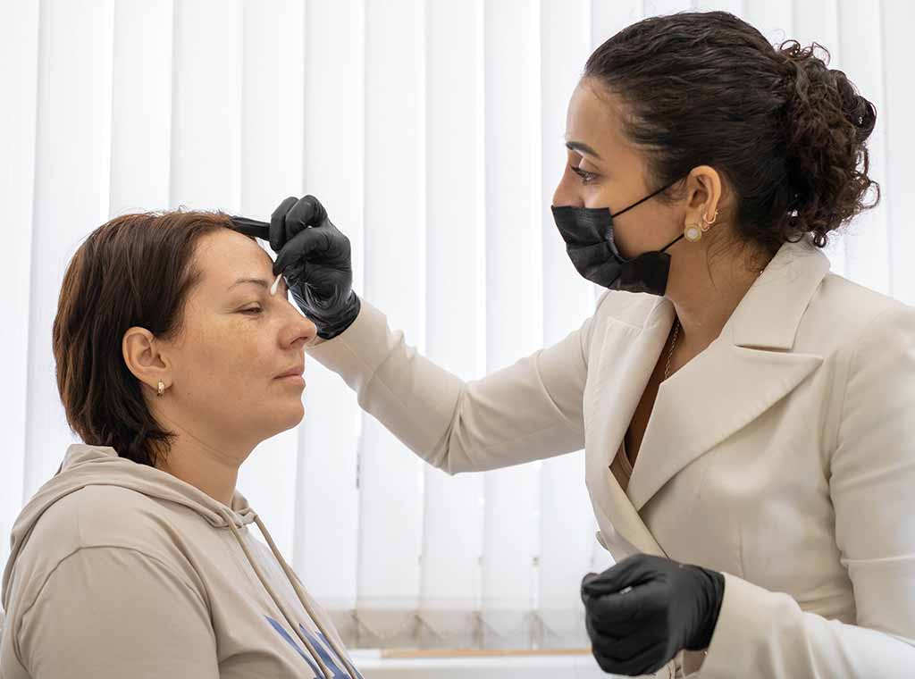 Frown Lines (Glabellar Lines) 3 how-frown-lines-treatment