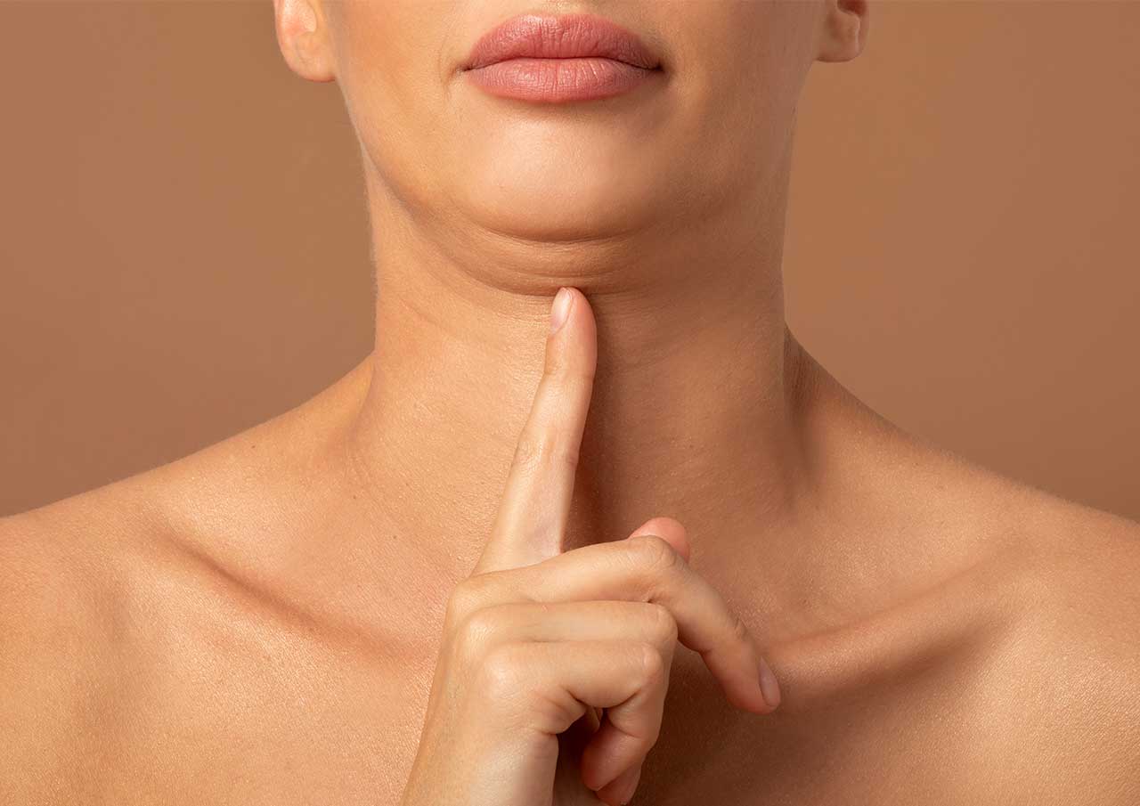 Looking-to-Reduce-a-Double-Chin-Without-Surgery-Monaz-Clinic